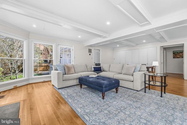 7917 GREENTREE RD, Bethesda, MD 20817