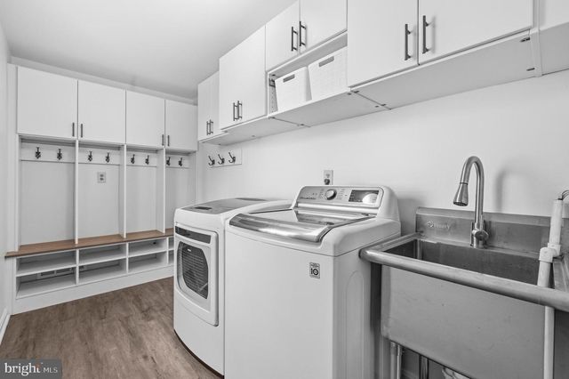 7917 GREENTREE RD, Bethesda, MD 20817