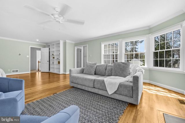 7917 GREENTREE RD, Bethesda, MD 20817