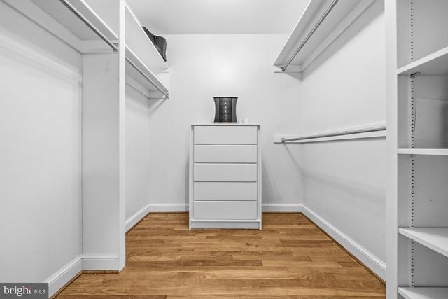 7917 GREENTREE RD, Bethesda, MD 20817