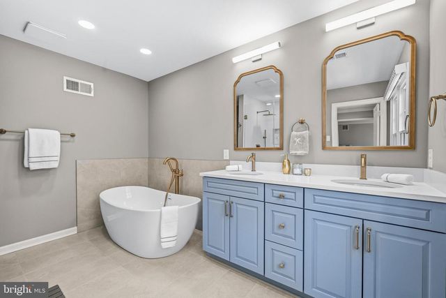 7917 GREENTREE RD, Bethesda, MD 20817