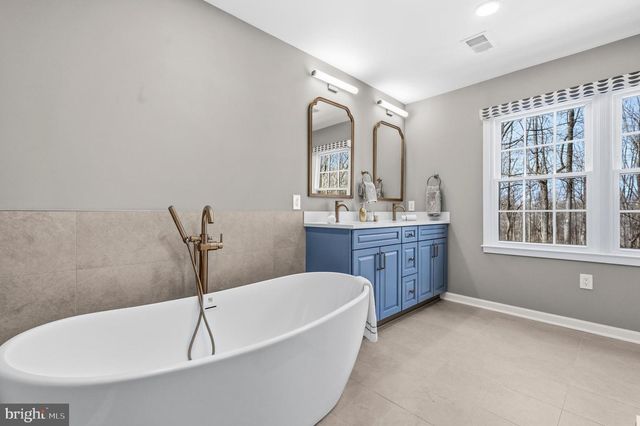 7917 GREENTREE RD, Bethesda, MD 20817