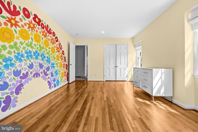 7917 GREENTREE RD, Bethesda, MD 20817