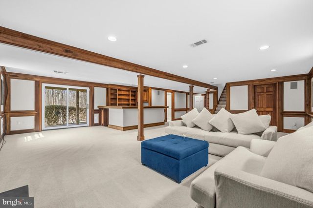 7917 GREENTREE RD, Bethesda, MD 20817