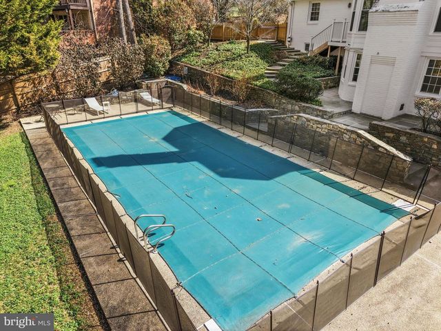 7917 GREENTREE RD, Bethesda, MD 20817