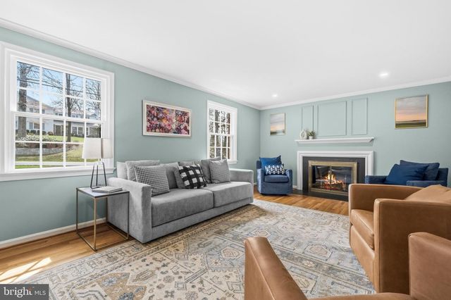 7917 GREENTREE RD, Bethesda, MD 20817