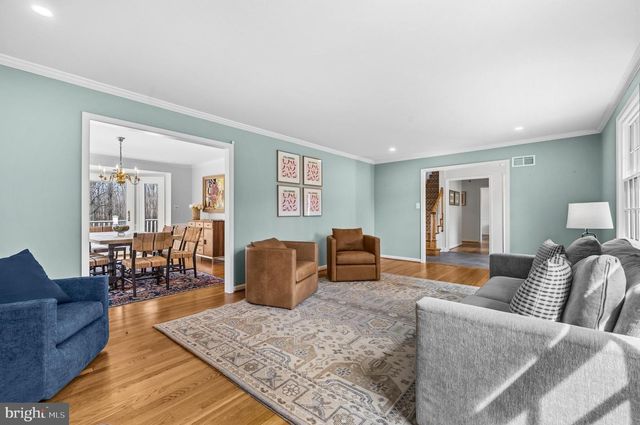 7917 GREENTREE RD, Bethesda, MD 20817