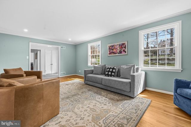 7917 GREENTREE RD, Bethesda, MD 20817