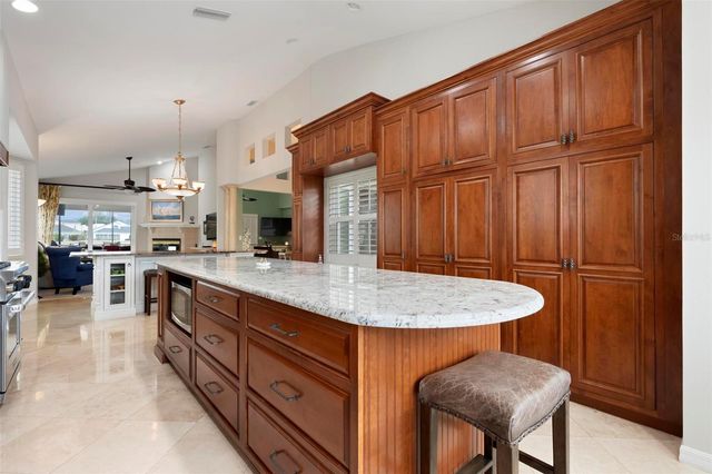 7765 CALLE FACIL, Sarasota, FL 34238