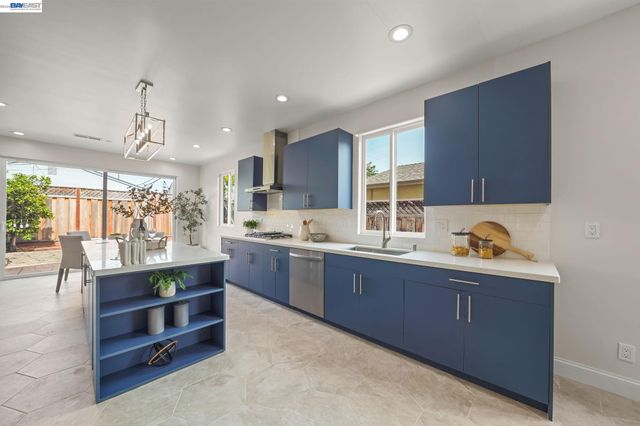 40772 Blacow Rd, Fremont, CA 94538