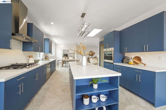 40772 Blacow Rd, Fremont, CA 94538