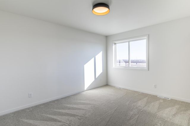 6863 Sun Valley Blvd, Horace, ND 58047