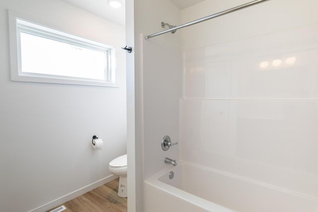 6863 Sun Valley Blvd, Horace, ND 58047