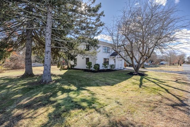 265 Stanley St, Amherst, MA 01002