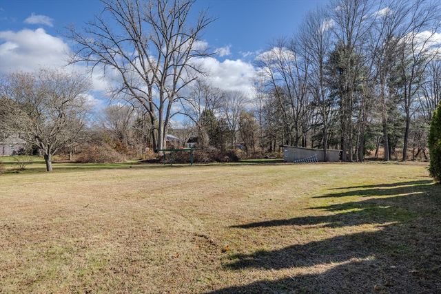 265 Stanley St, Amherst, MA 01002