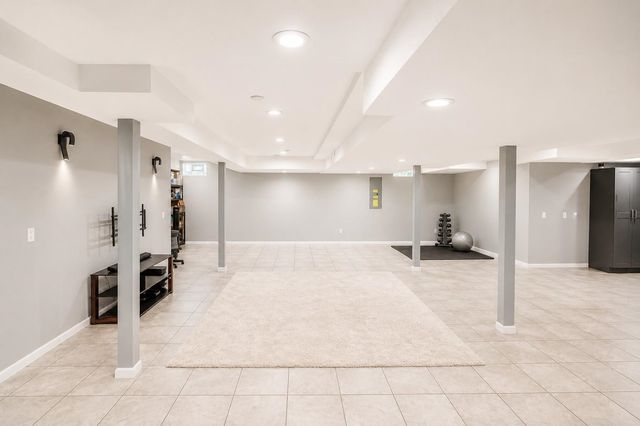 43358 CHESTER DRIVE Drive, Sterling Heights, MI 48314