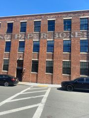 88 Gerrish Ave 302, Chelsea, MA 02150