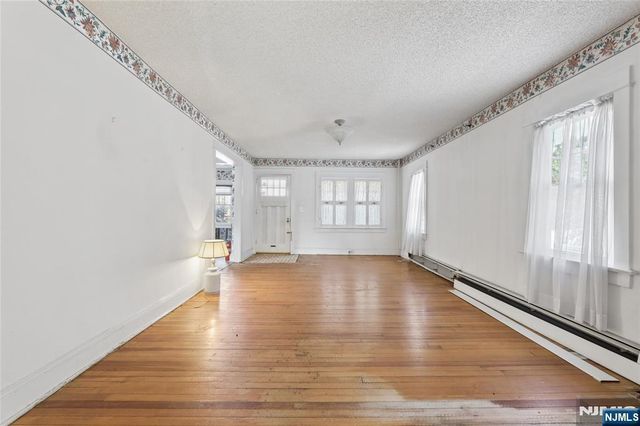 136 Gray Street, Bogota, NJ 07603