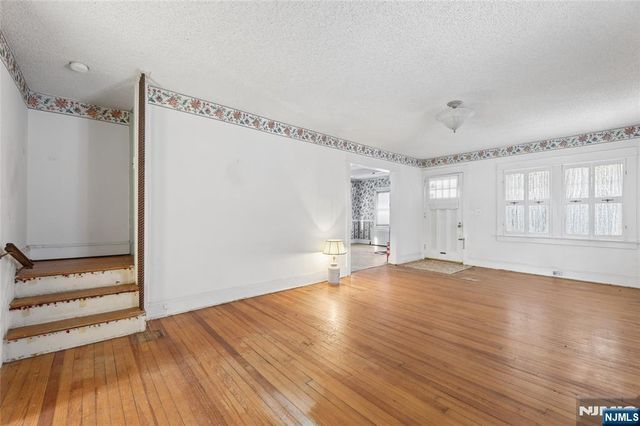 136 Gray Street, Bogota, NJ 07603