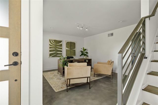 3700 Clawson RD 301, Austin, TX 78704