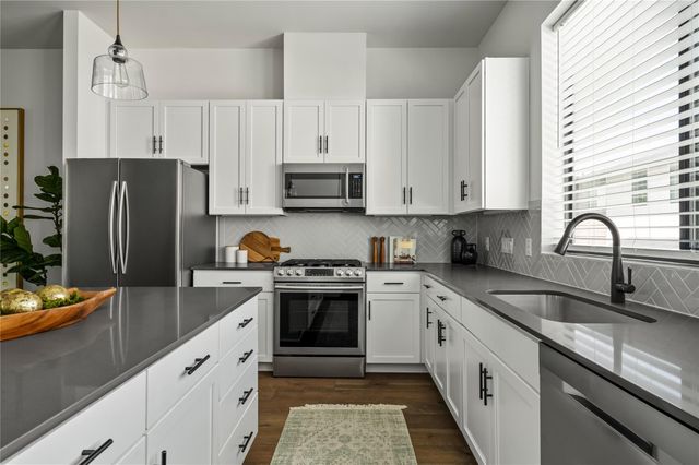 3700 Clawson RD 301, Austin, TX 78704