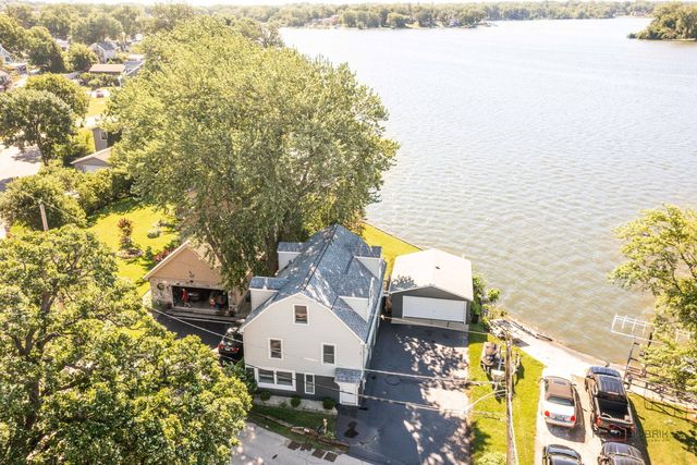 163 Eagle Point Road, Fox Lake, IL 60020