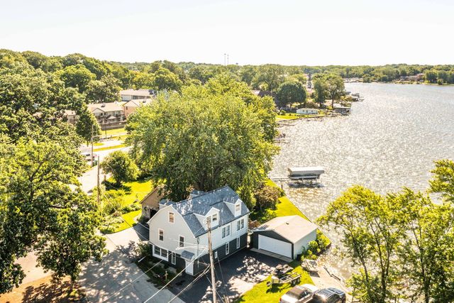 163 Eagle Point Road, Fox Lake, IL 60020