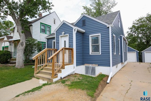 1904 S Duluth Ave Avenue, Sioux Falls, SD 57105