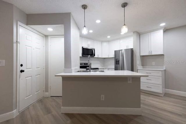 4572 COMMANDER DRIVE 1212, Orlando, FL 32822