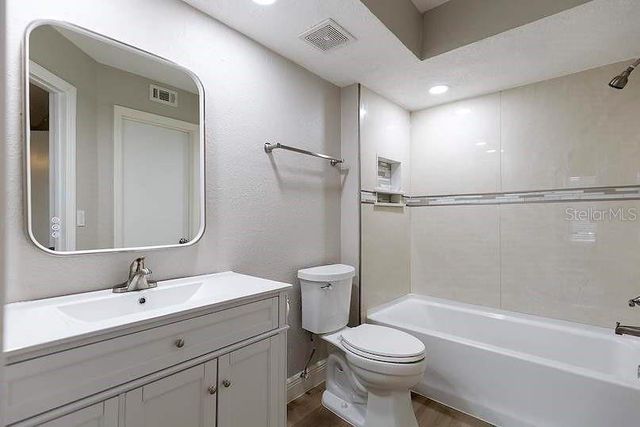 4572 COMMANDER DRIVE 1212, Orlando, FL 32822
