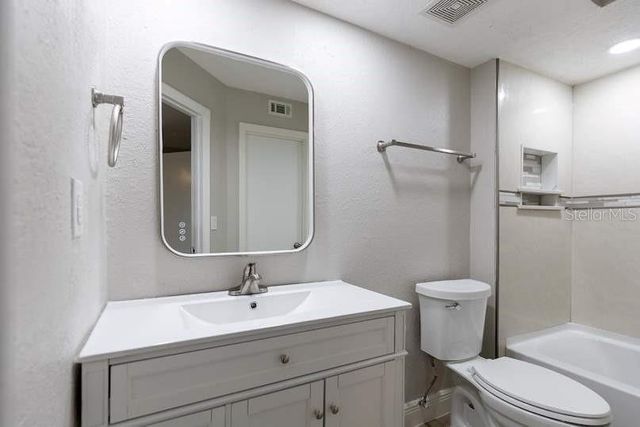 4572 COMMANDER DRIVE 1212, Orlando, FL 32822