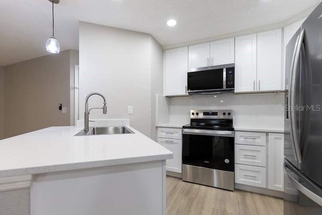 4572 COMMANDER DRIVE 1212, Orlando, FL 32822