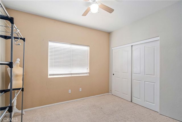 2111 Janet Dr, Lancaster, CA 93536