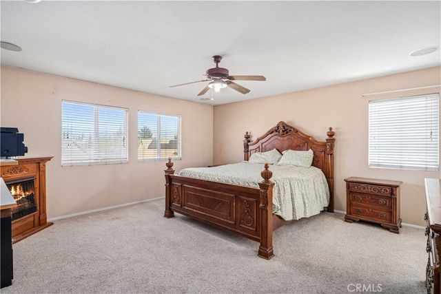 2111 Janet Dr, Lancaster, CA 93536