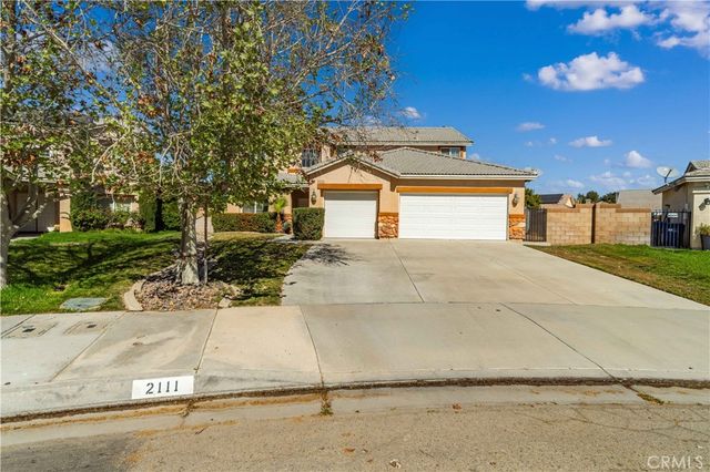 2111 Janet Dr, Lancaster, CA 93536