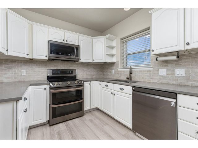 2002 Trail Ridge Dr, Severance, CO 80615