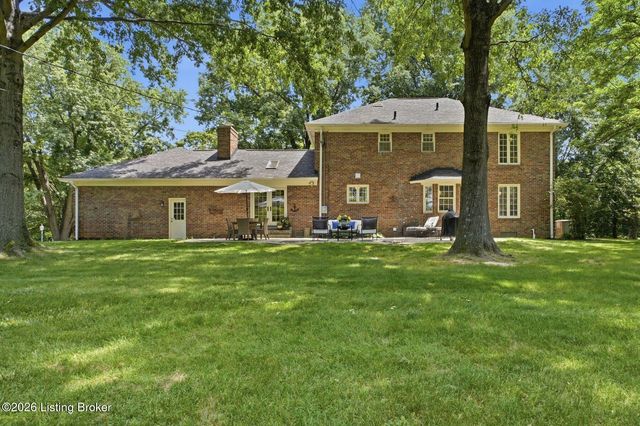 704 Evergreen Rd, Anchorage, KY 40223