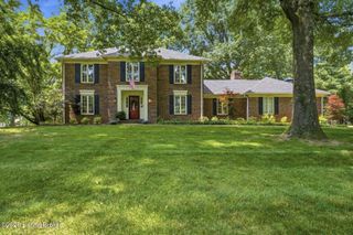 704 Evergreen Rd, Anchorage, KY 40223