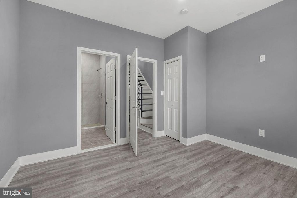 Image 22 of property listing at 3211 LATONA ST, Philadelphia, PA 19146