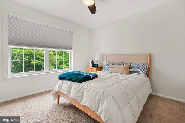 56 LONG MEADOW RD, Royersford, PA 19468