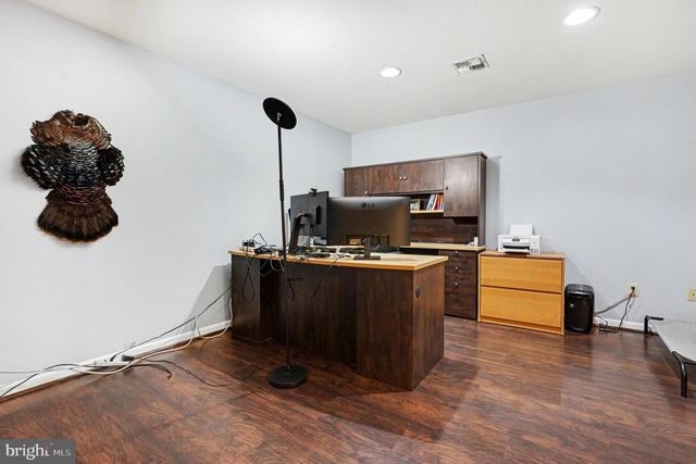 56 LONG MEADOW RD, Royersford, PA 19468