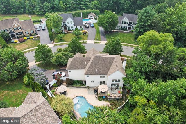 56 LONG MEADOW RD, Royersford, PA 19468