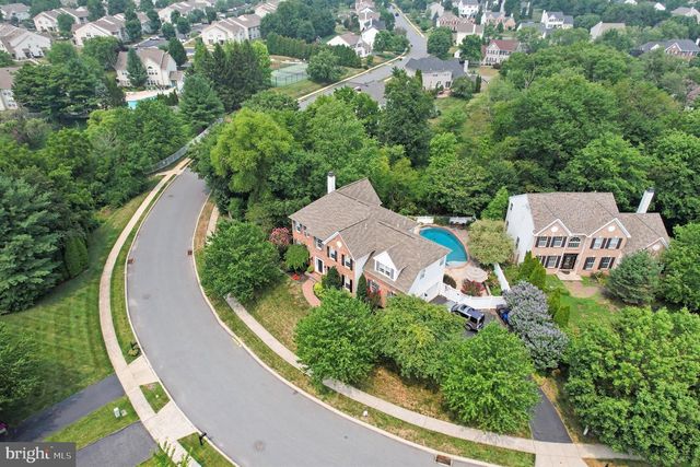 56 LONG MEADOW RD, Royersford, PA 19468