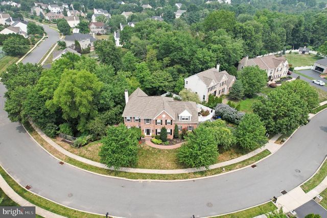 56 LONG MEADOW RD, Royersford, PA 19468