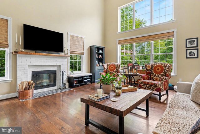 56 LONG MEADOW RD, Royersford, PA 19468