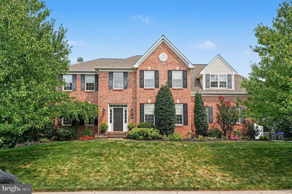 56 LONG MEADOW RD, Royersford, PA 19468