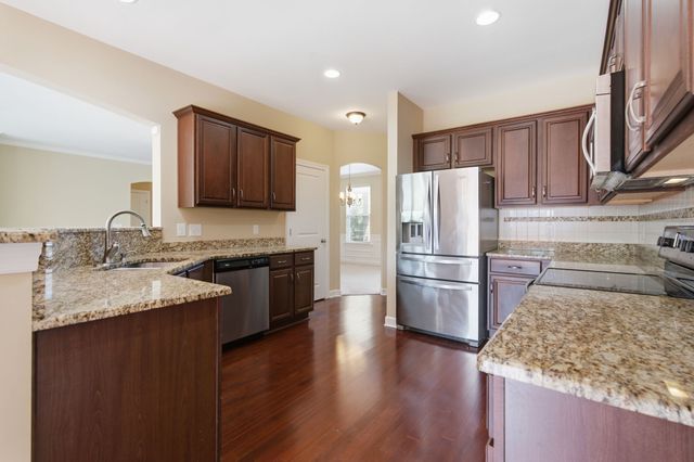 410 Valley Spring Dr, Mount Juliet, TN 37122