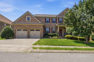 410 Valley Spring Dr, Mount Juliet, TN 37122