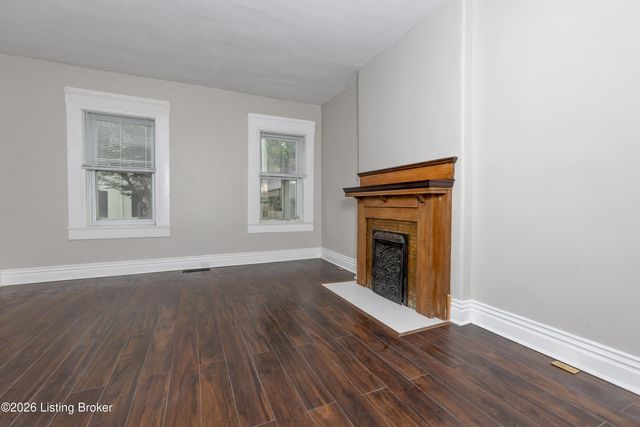 1661 Story Ave, Louisville, KY 40206