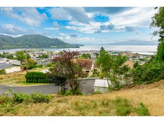 4200 Evergreen Ave, Garibaldi, OR 97118